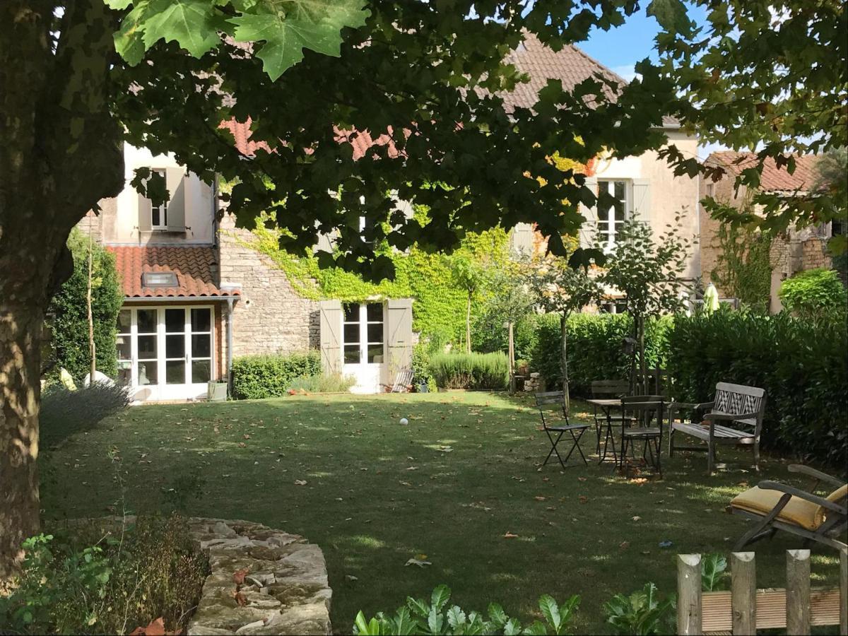 Отель Le Relais De Scisse Saint-Gengoux-de-Scisse Экстерьер фото