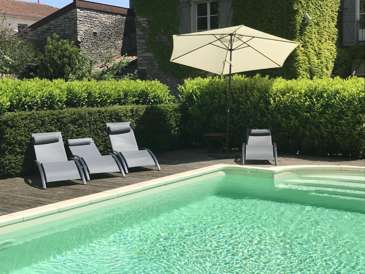 Отель Le Relais De Scisse Saint-Gengoux-de-Scisse Экстерьер фото